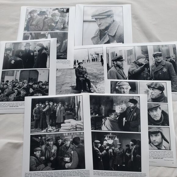 Robin Williams Press Photos 1999 Jakob The Liar  Columbia Pictures Lot Of 8 - Picture 1 of 9